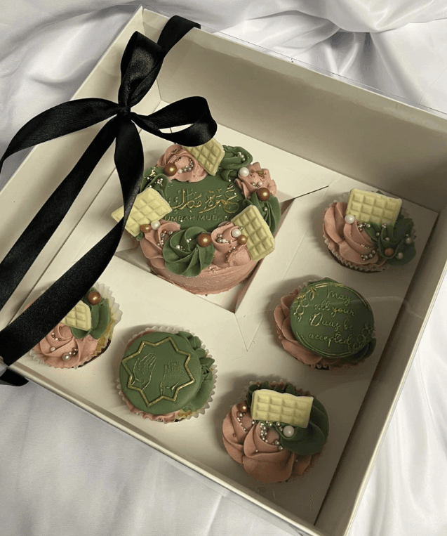 Happenbox Umrah Mubarak Gift Box gifts