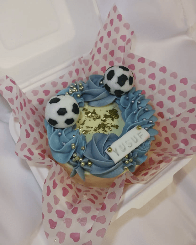 Happenbox Birthday Cake 4 inches gifts