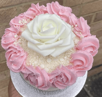 Happenbox Mother's Day Cake gifts