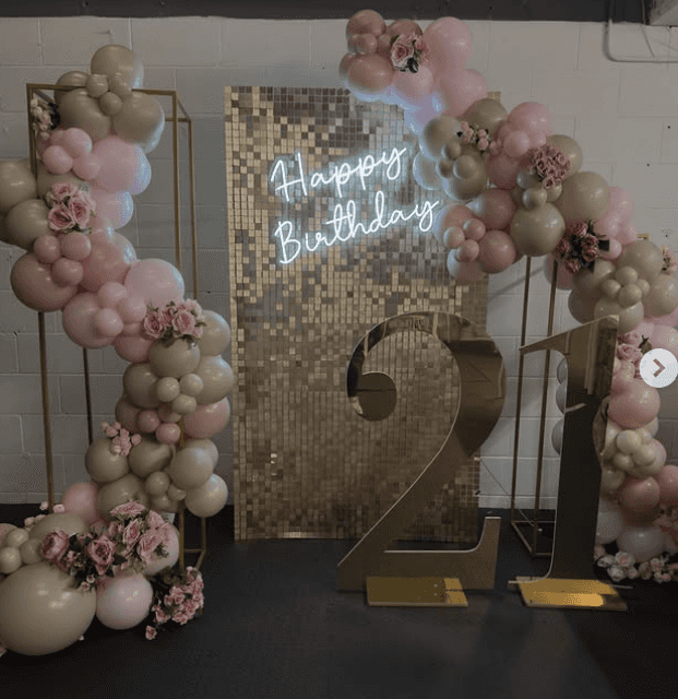 Happenbox 21st Birthday Display deals and offers