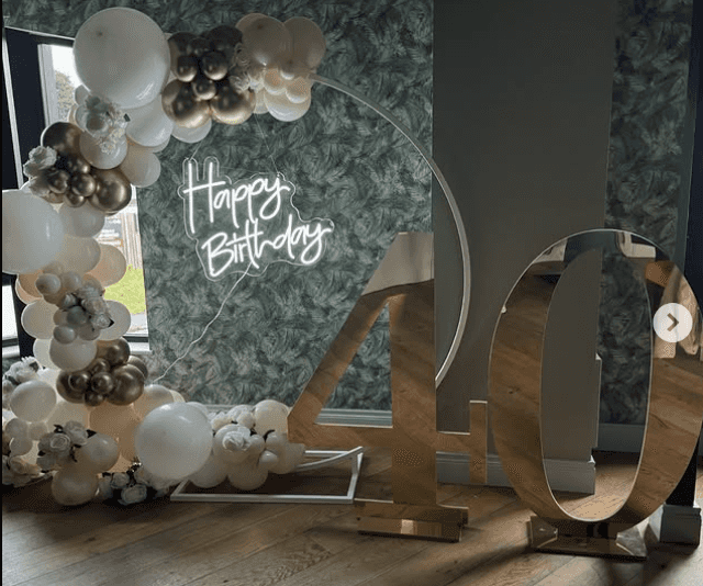 Happenbox 40th Birthday Display deals and offers
