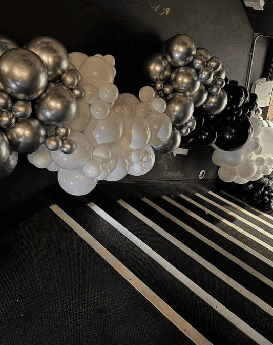 Happenbox Balloon stair garland deals and offers