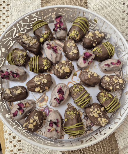 Happenbox Chocolate covered Dates deals and offers