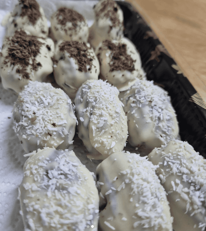 Happenbox Lotus Biscoff Dates deals and offers